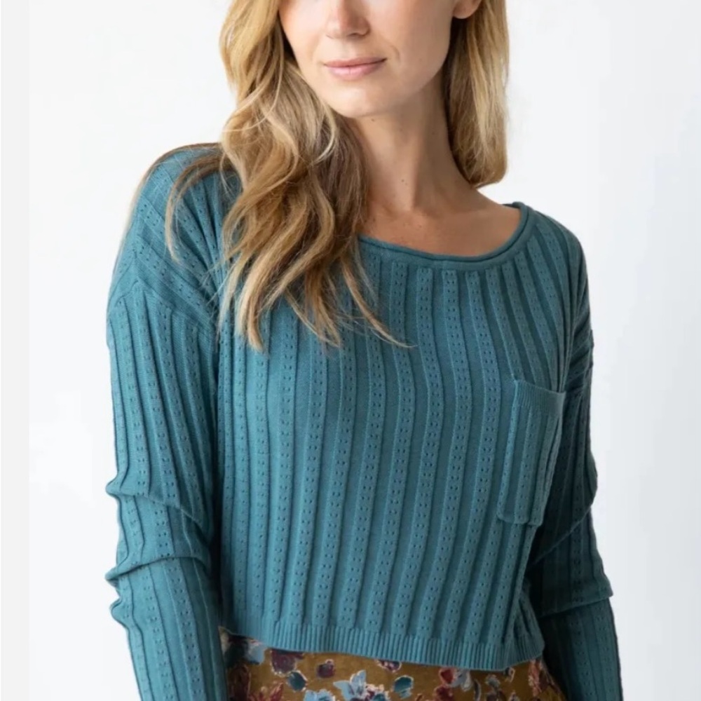 NATURAL LIFE Crew Neck Sweater with Ribbed Texture